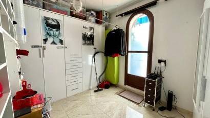 Återförsäljning - Villa -
Villamartin - Villamartín