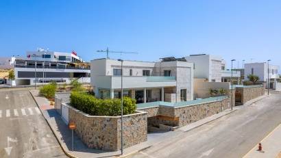 Resale - Villa -
Benijofar