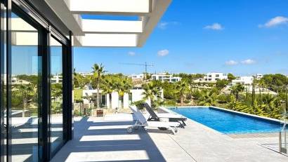 Resale - Villa -
Las Colinas Golf