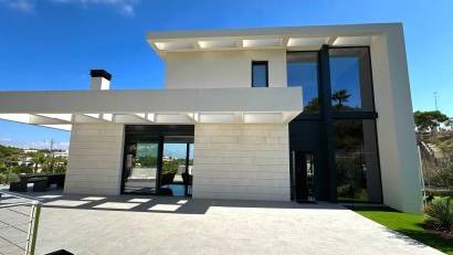 Återförsäljning - Villa -
Las Colinas Golf