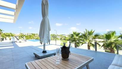 Återförsäljning - Villa -
Las Colinas Golf