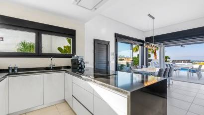 Återförsäljning - Detached villa -
Benijofar