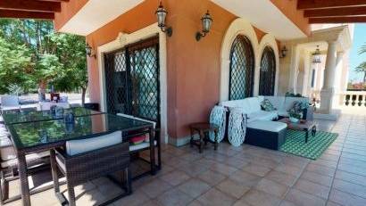 Reventa - Villa -
Elche