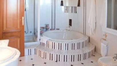 Resale - Villa -
Orihuela Costa