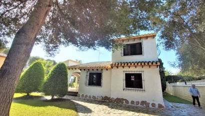 Återförsäljning - Villa -
Torrevieja