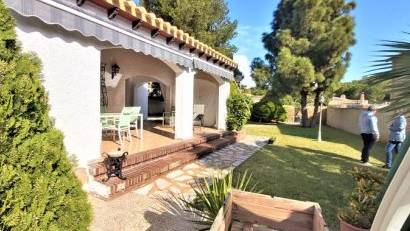 Återförsäljning - Villa -
Torrevieja