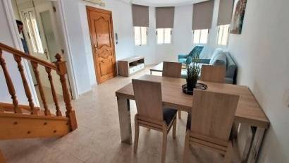 Återförsäljning - Villa -
Torrevieja