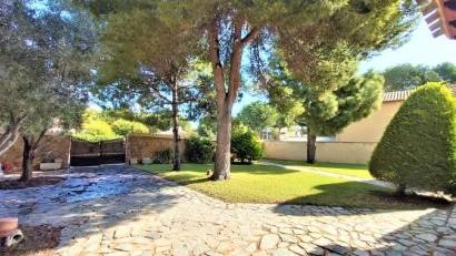 Återförsäljning - Villa -
Torrevieja