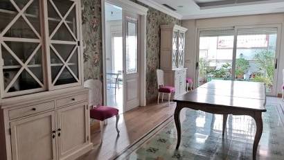 Återförsäljning - Villa -
Orihuela