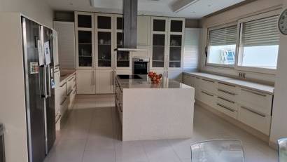 Återförsäljning - Villa -
Orihuela