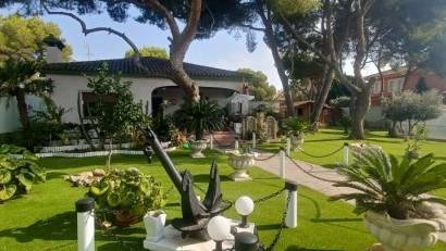 Återförsäljning - Villa -
Orihuela Costa