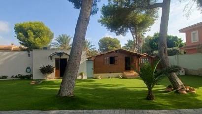 Återförsäljning - Villa -
Orihuela Costa