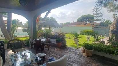 Återförsäljning - Villa -
Orihuela Costa