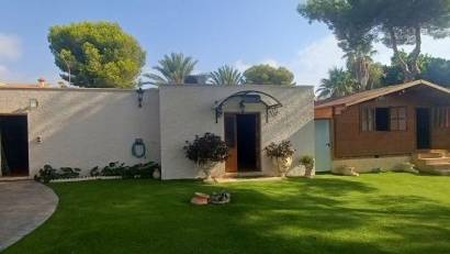 Återförsäljning - Villa -
Orihuela Costa