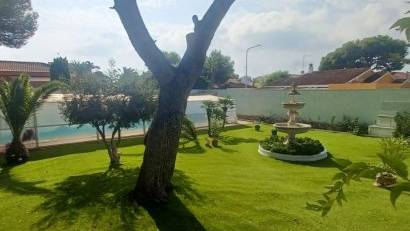 Återförsäljning - Villa -
Orihuela Costa