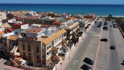 Resale - Bungalow -
Torrevieja