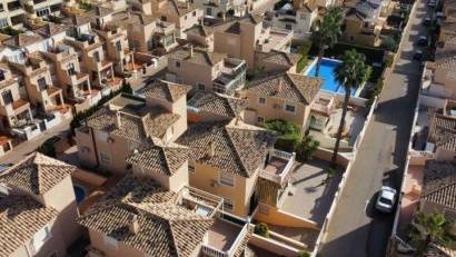 Återförsäljning - Villa -
Orihuela Costa