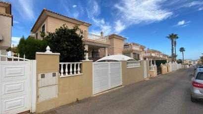 Återförsäljning - Villa -
Orihuela Costa