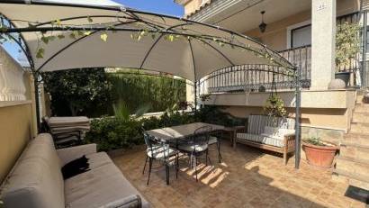 Återförsäljning - Villa -
Orihuela Costa