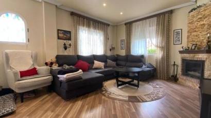 Återförsäljning - Villa -
Orihuela Costa