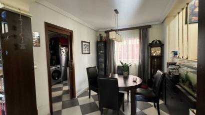 Återförsäljning - Villa -
Orihuela Costa