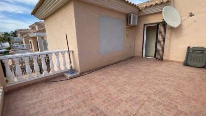 Återförsäljning - Villa -
Orihuela Costa