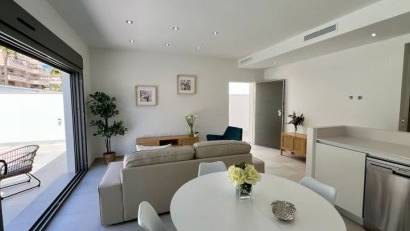 Reventa - Villa -
Orihuela Costa