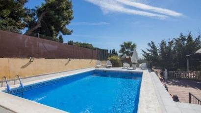 Resale - Villa -
Elche