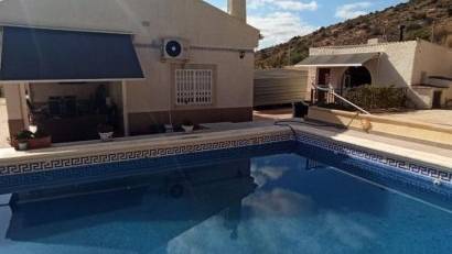 Resale - Villa -
Elche