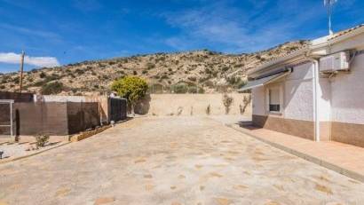 Resale - Villa -
Elche