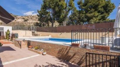 Resale - Villa -
Elche