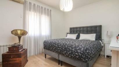 Resale - Villa -
Elche