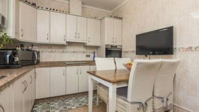 Resale - Villa -
Elche