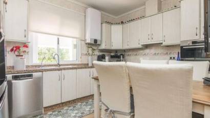 Resale - Villa -
Elche