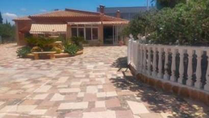 Återförsäljning - Villa -
Elche