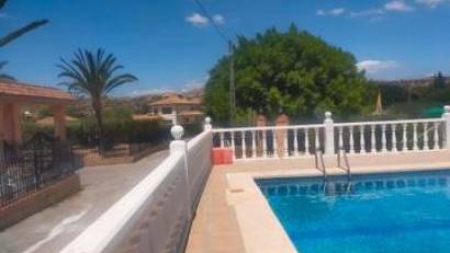 Återförsäljning - Villa -
Elche