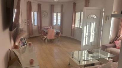 Resale - Villa -
Playa Flamenca