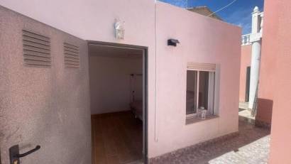 Resale - Villa -
Playa Flamenca