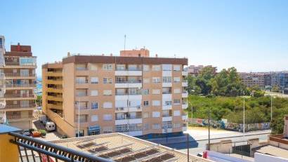 Återförsäljning - Apartment -
Torrevieja