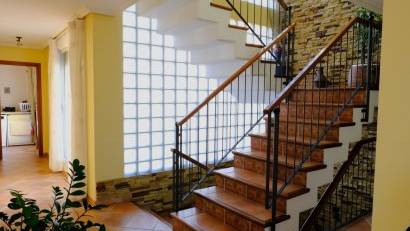 Resale - Villa -
Orihuela