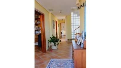 Resale - Villa -
Orihuela