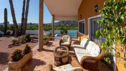 Resale - Villa -
Orihuela