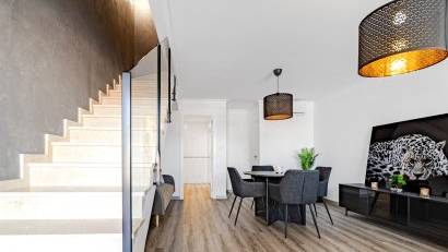 Resale - Townhouse -
Los Balcones