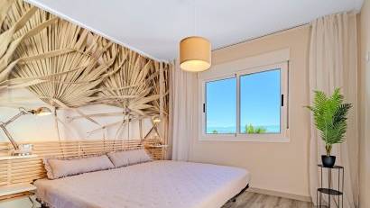 Resale - Townhouse -
Los Balcones