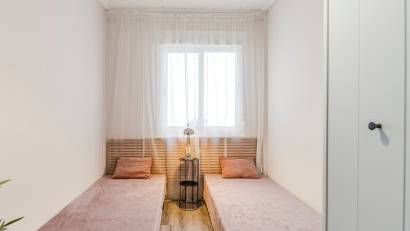 Resale - Townhouse -
Los Balcones