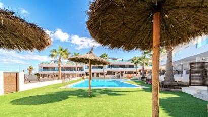 Resale - Townhouse -
Los Balcones