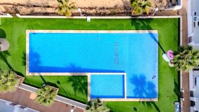 Resale - Townhouse -
Los Balcones