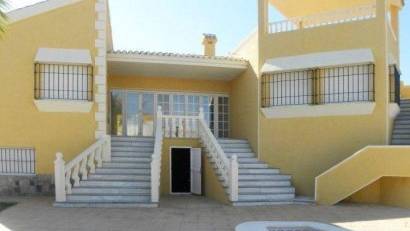 Obra nueva - Villa -
La Manga