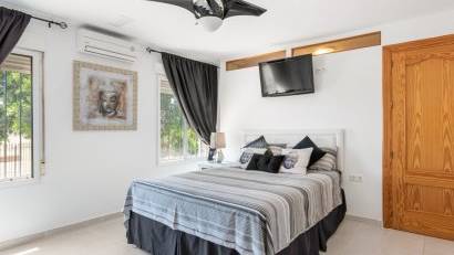 Reventa - Finca -
Catral