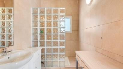 Reventa - Finca -
Catral